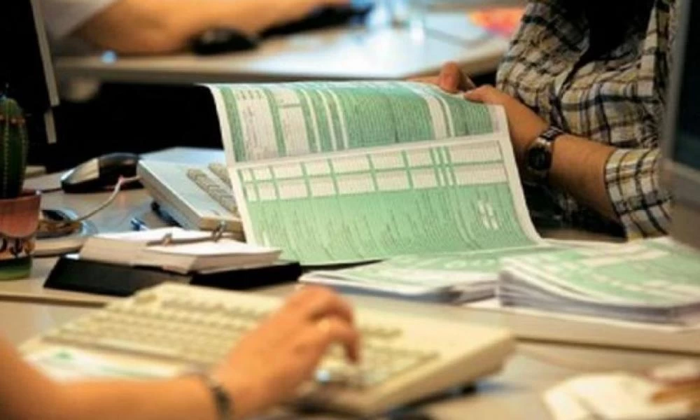 Εφορία: Πώς σβήνουν τα πρόστιμα - Οι αιτήσεις αμφισβήτησης